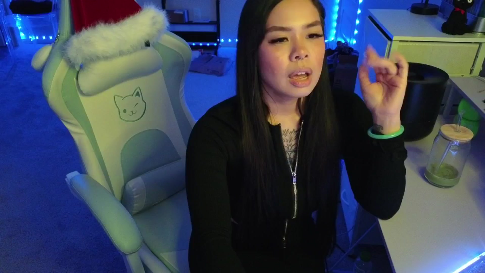 Gallery image thumbnail from dolllface's myfreecams stream on, 12/14/2025, 03:17 image 5 of 20