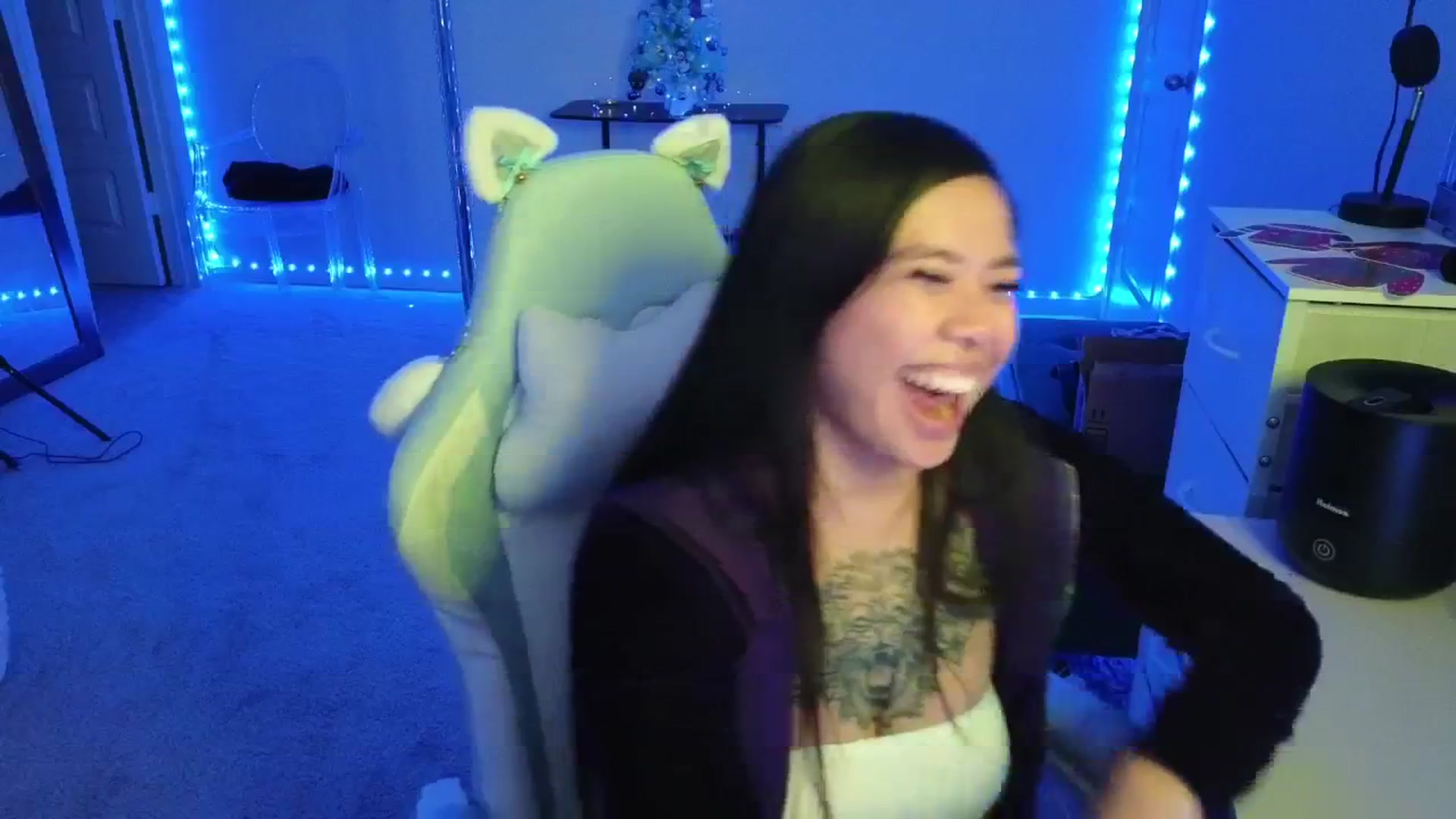 Gallery image thumbnail from dolllface's myfreecams stream on, 12/15/2025, 10:56 image 17 of 20