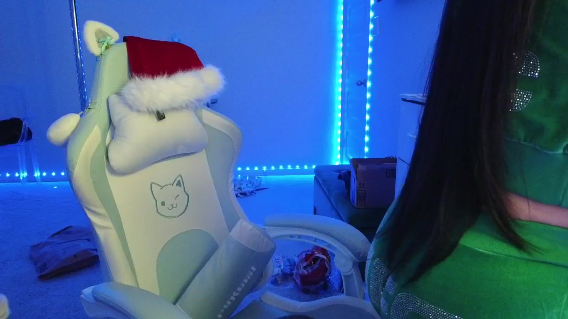 Gallery image thumbnail from dolllface's myfreecams stream on, 12/16/2025, 10:03 image 9 of 20