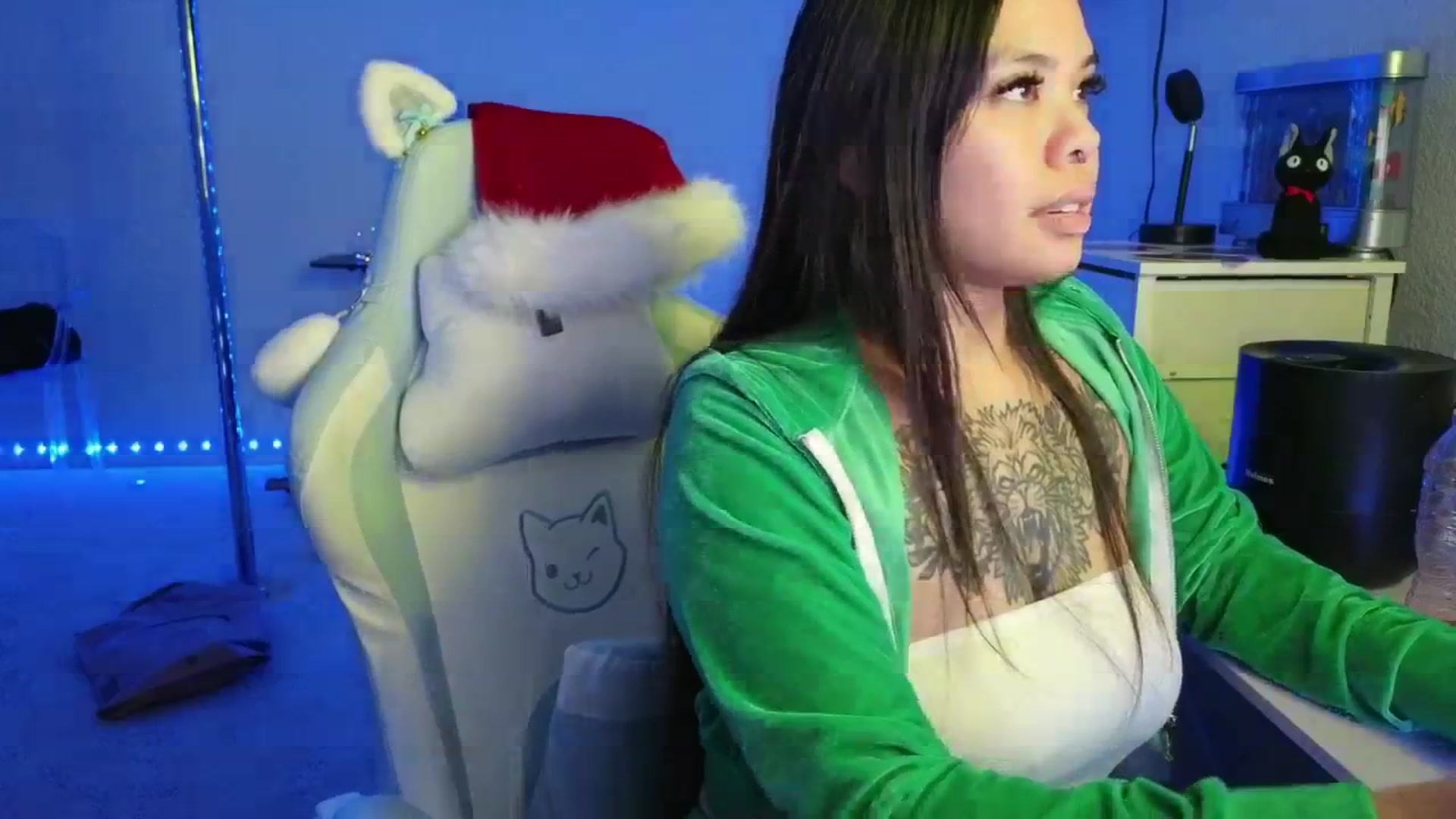 Gallery image thumbnail from dolllface's myfreecams stream on, 12/16/2025, 10:03 image 8 of 20