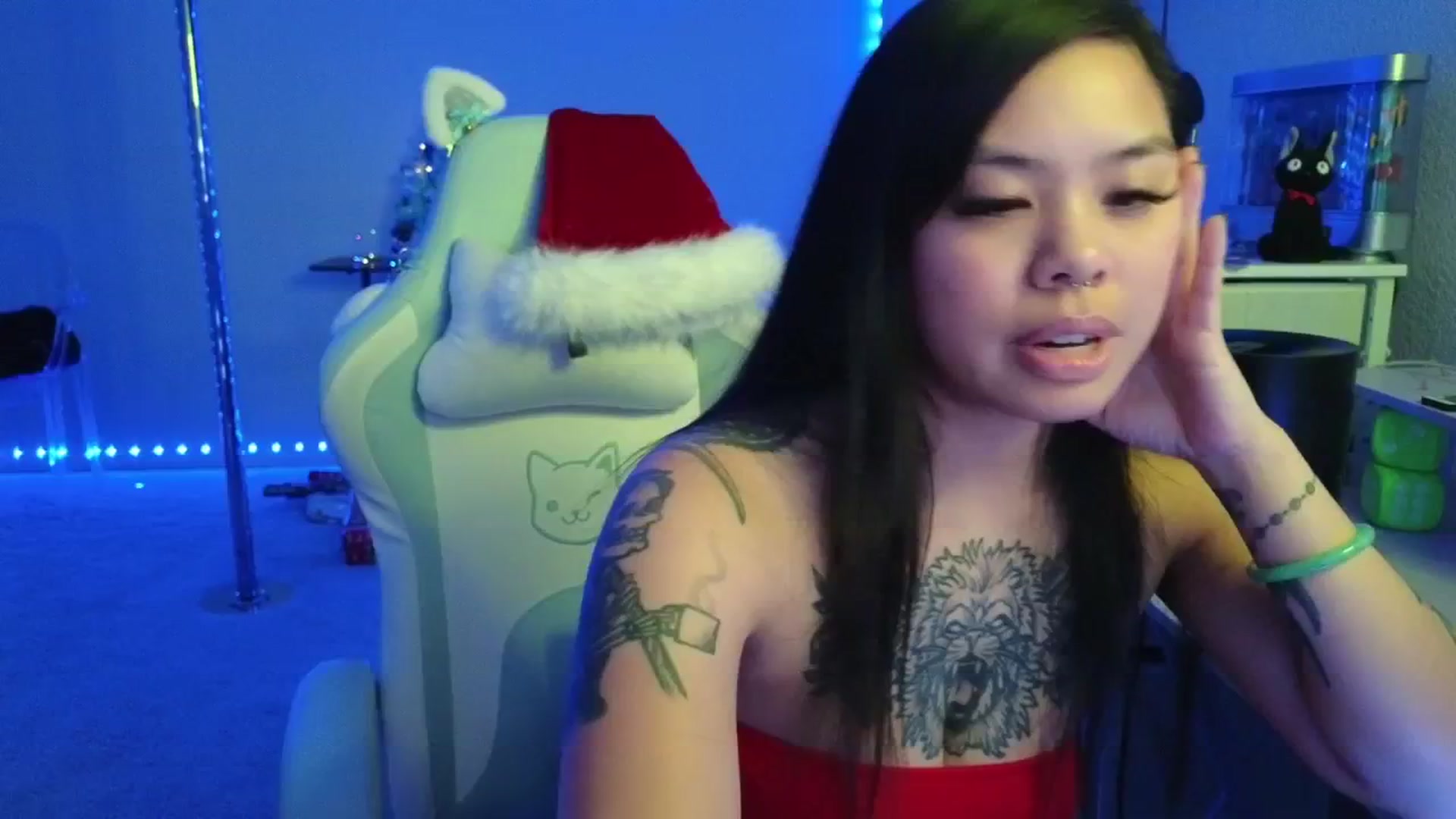 Gallery image thumbnail from dolllface's myfreecams stream on, 12/17/2025, 07:22 image 5 of 20