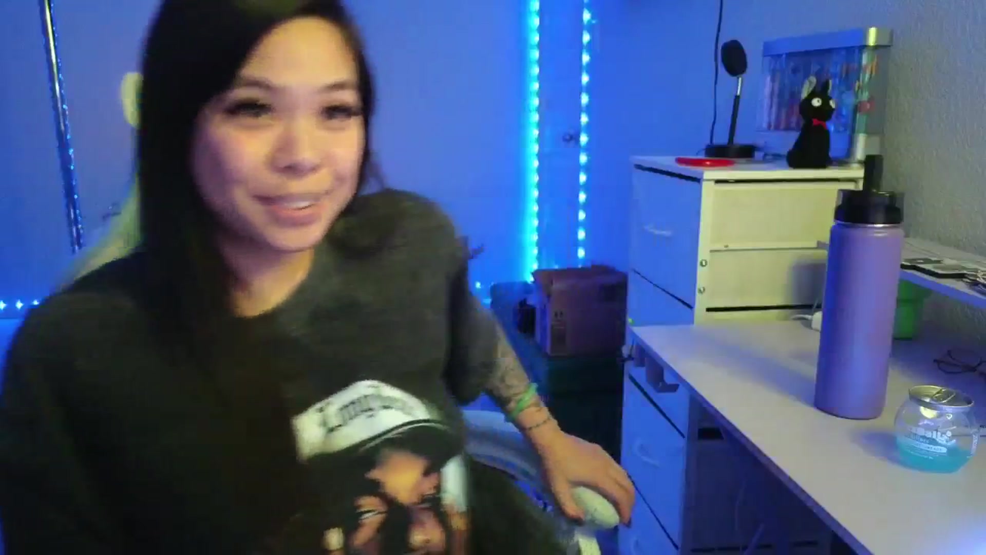 Gallery image thumbnail from dolllface's myfreecams stream on, 12/22/2025, 08:41 image 18 of 20