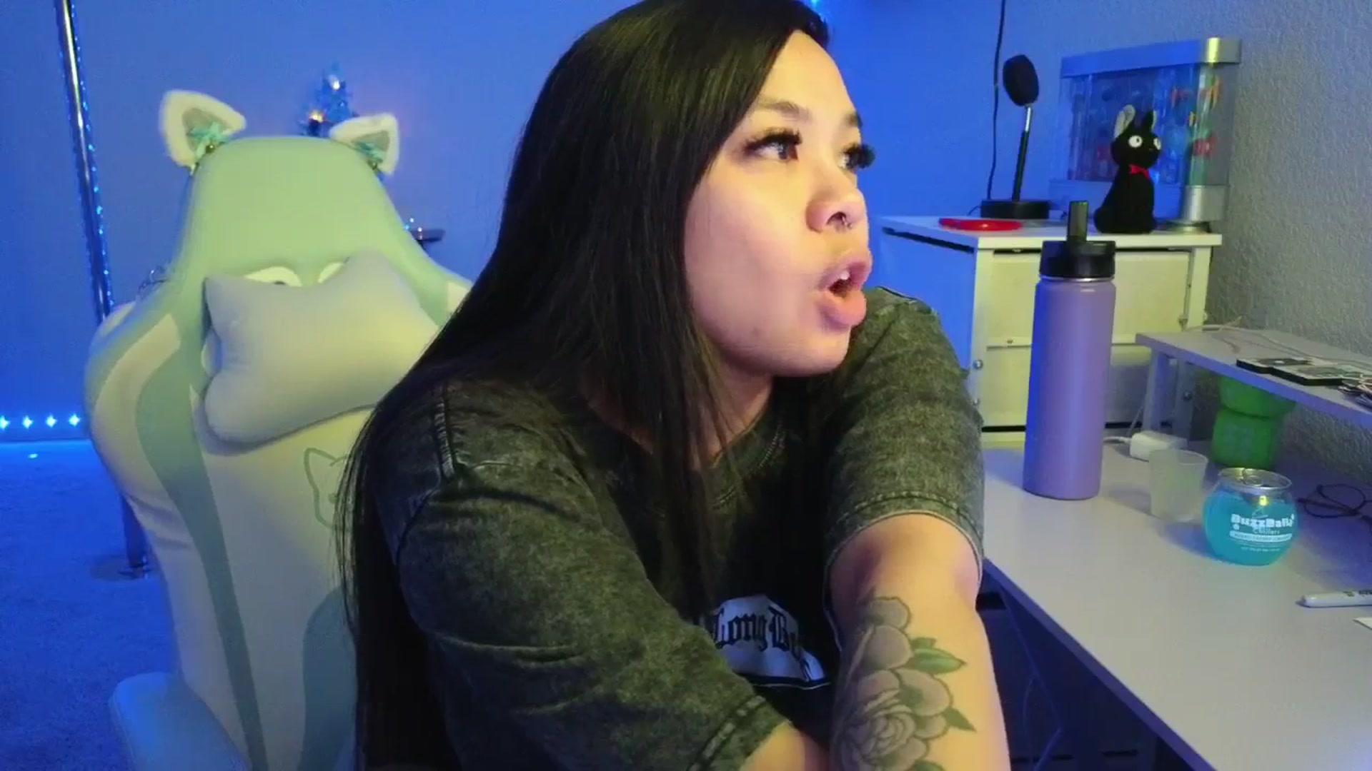 Gallery image thumbnail from dolllface's myfreecams stream on, 12/22/2025, 08:41 image 5 of 20