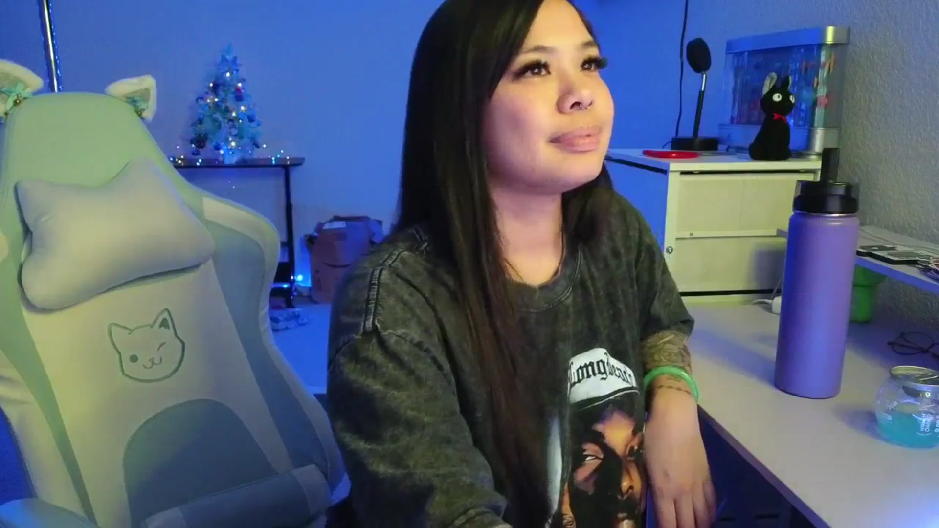 Gallery image thumbnail from dolllface's myfreecams stream on, 12/22/2025, 08:41 image 19 of 20