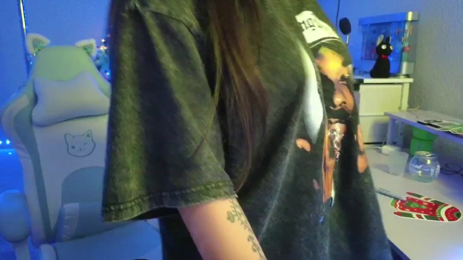 Gallery image thumbnail from dolllface's myfreecams stream on, 12/22/2025, 10:06 image 1 of 20