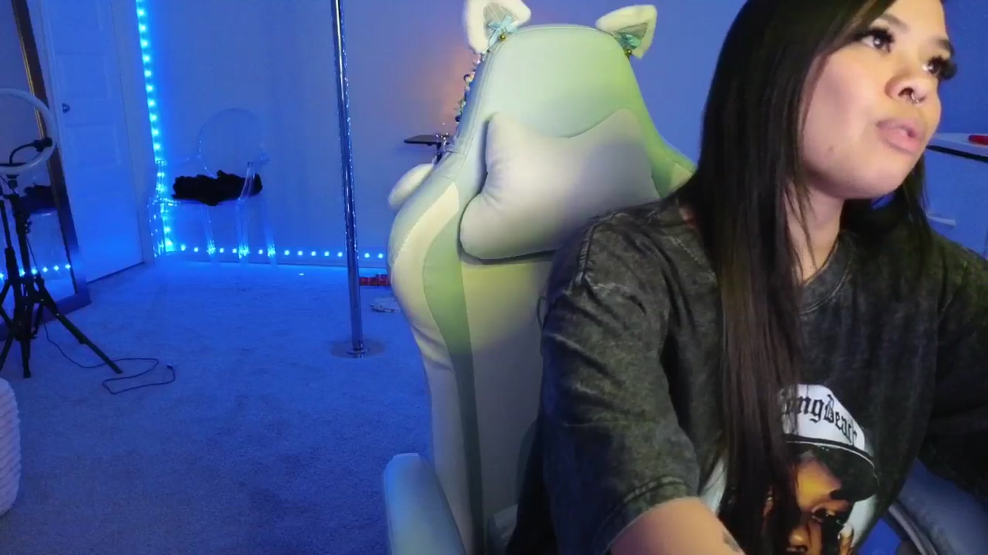 Gallery image thumbnail from dolllface's myfreecams stream on, 12/22/2025, 10:06 image 20 of 20
