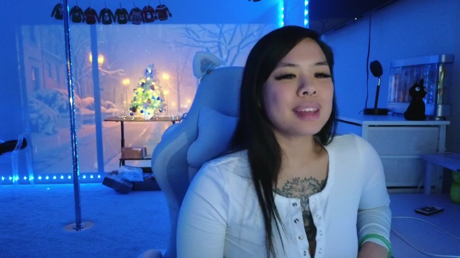 Gallery image thumbnail from dolllface's myfreecams stream on, 12/24/2025, 09:38 image 20 of 20