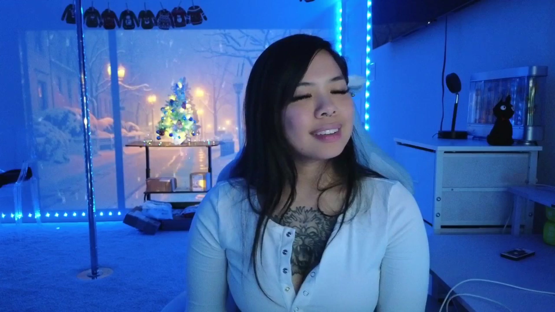 Gallery image thumbnail from dolllface's myfreecams stream on, 12/24/2025, 09:38 image 19 of 20