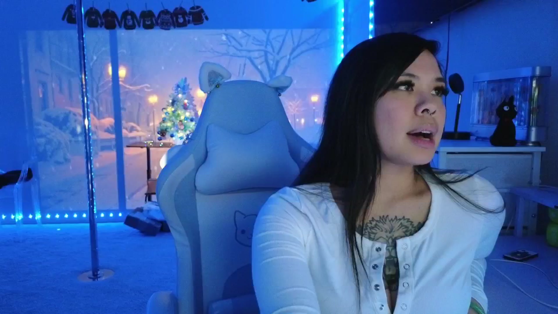 Gallery image thumbnail from dolllface's myfreecams stream on, 12/24/2025, 10:04 image 6 of 20