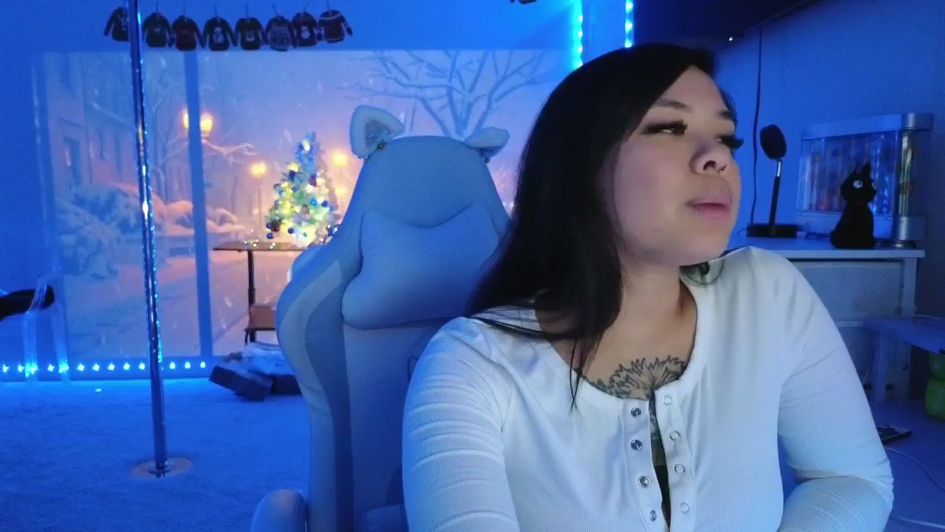 Gallery image thumbnail from dolllface's myfreecams stream on, 12/24/2025, 10:04 image 2 of 20
