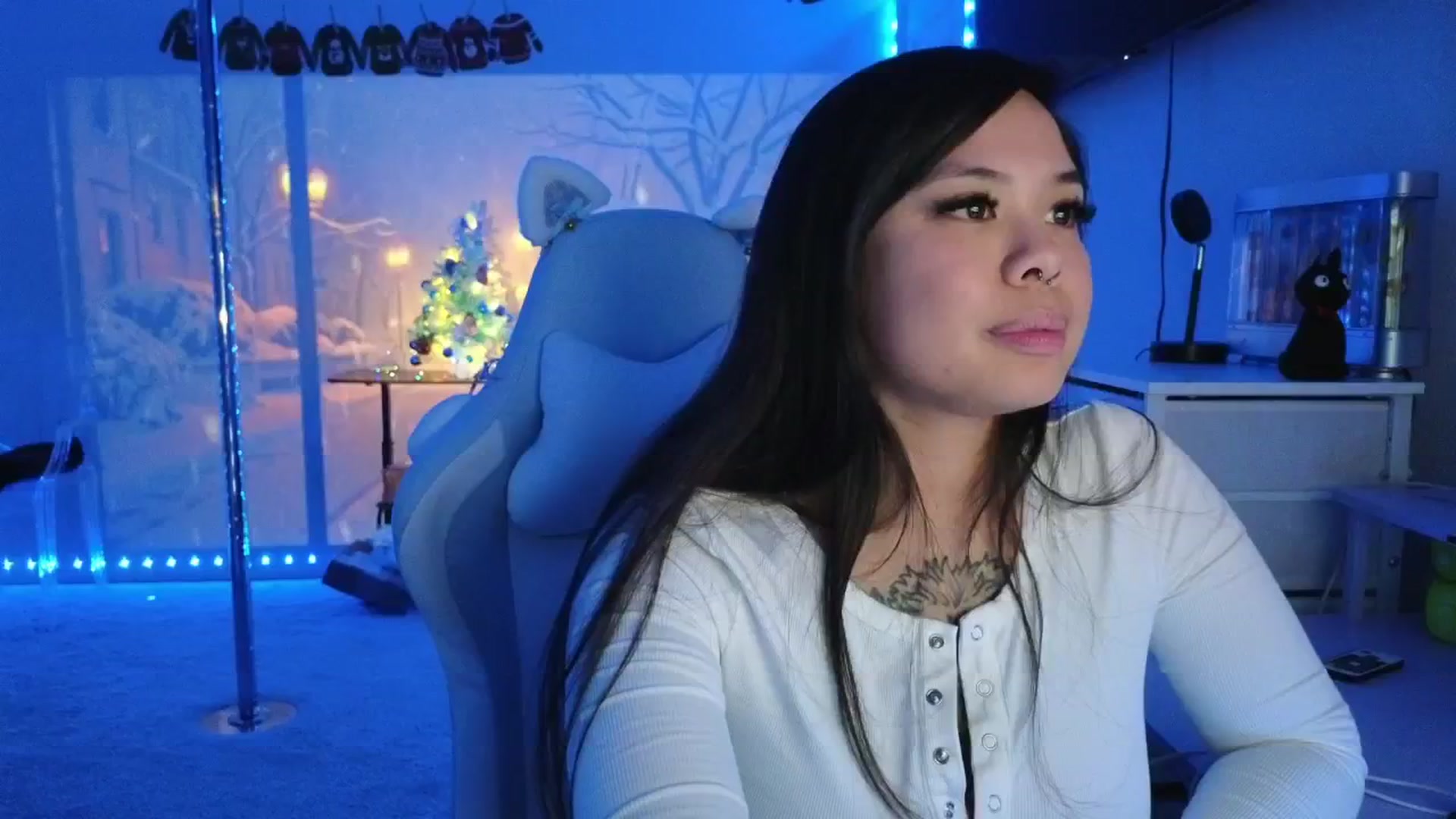 Gallery image thumbnail from dolllface's myfreecams stream on, 12/24/2025, 10:04 image 19 of 20
