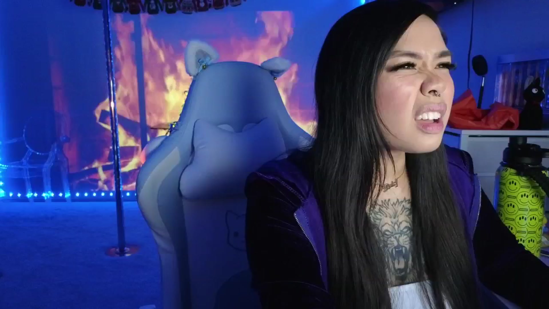 Gallery image thumbnail from dolllface's myfreecams stream on, 12/25/2025, 05:09 image 15 of 20