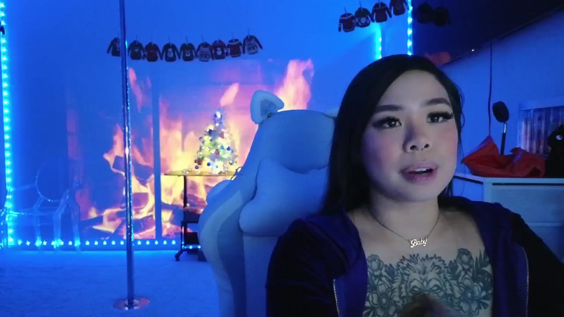 Gallery image thumbnail from dolllface's myfreecams stream on, 12/25/2025, 05:09 image 5 of 20
