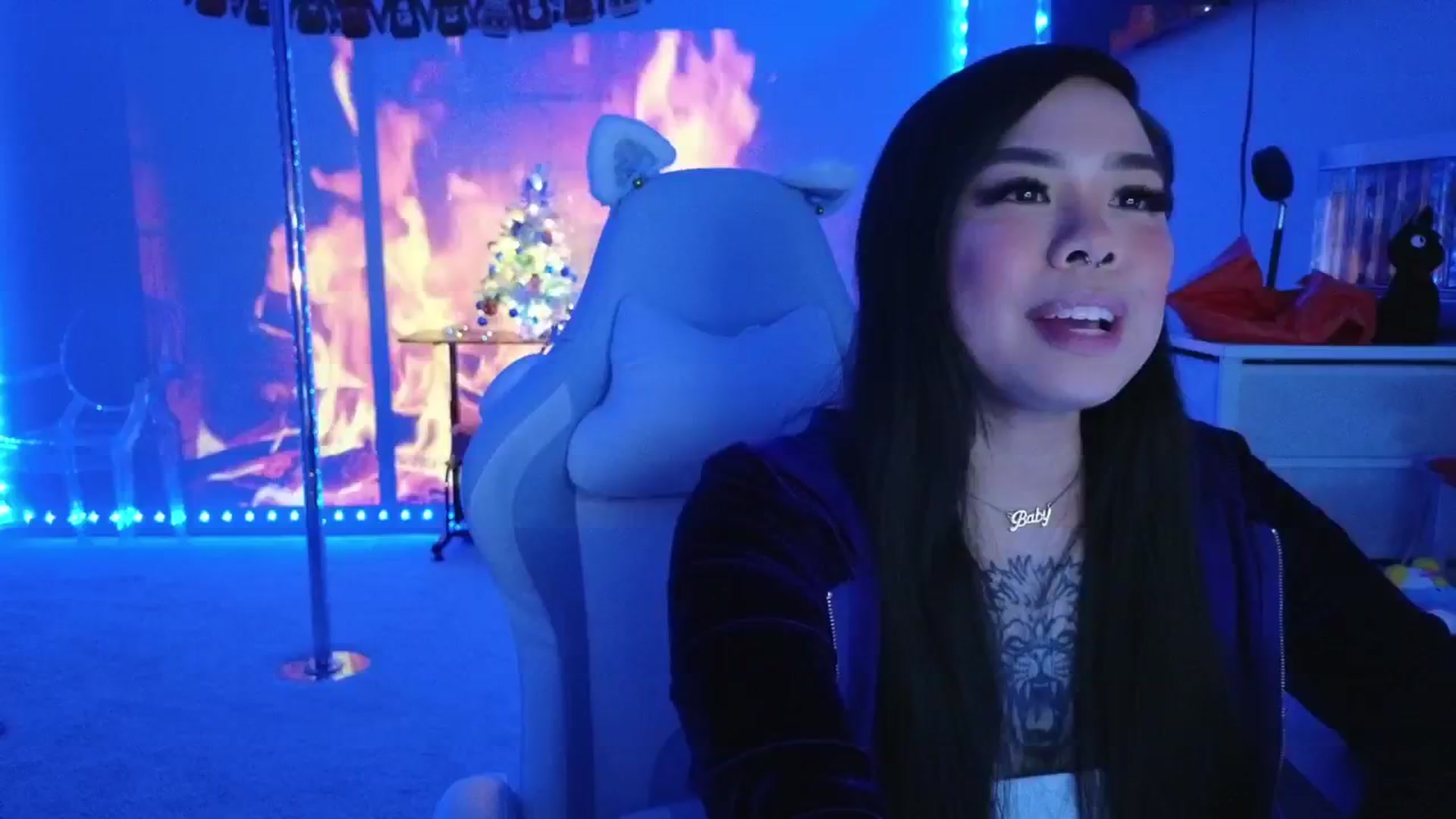 Gallery image thumbnail from dolllface's myfreecams stream on, 12/25/2025, 05:09 image 10 of 20