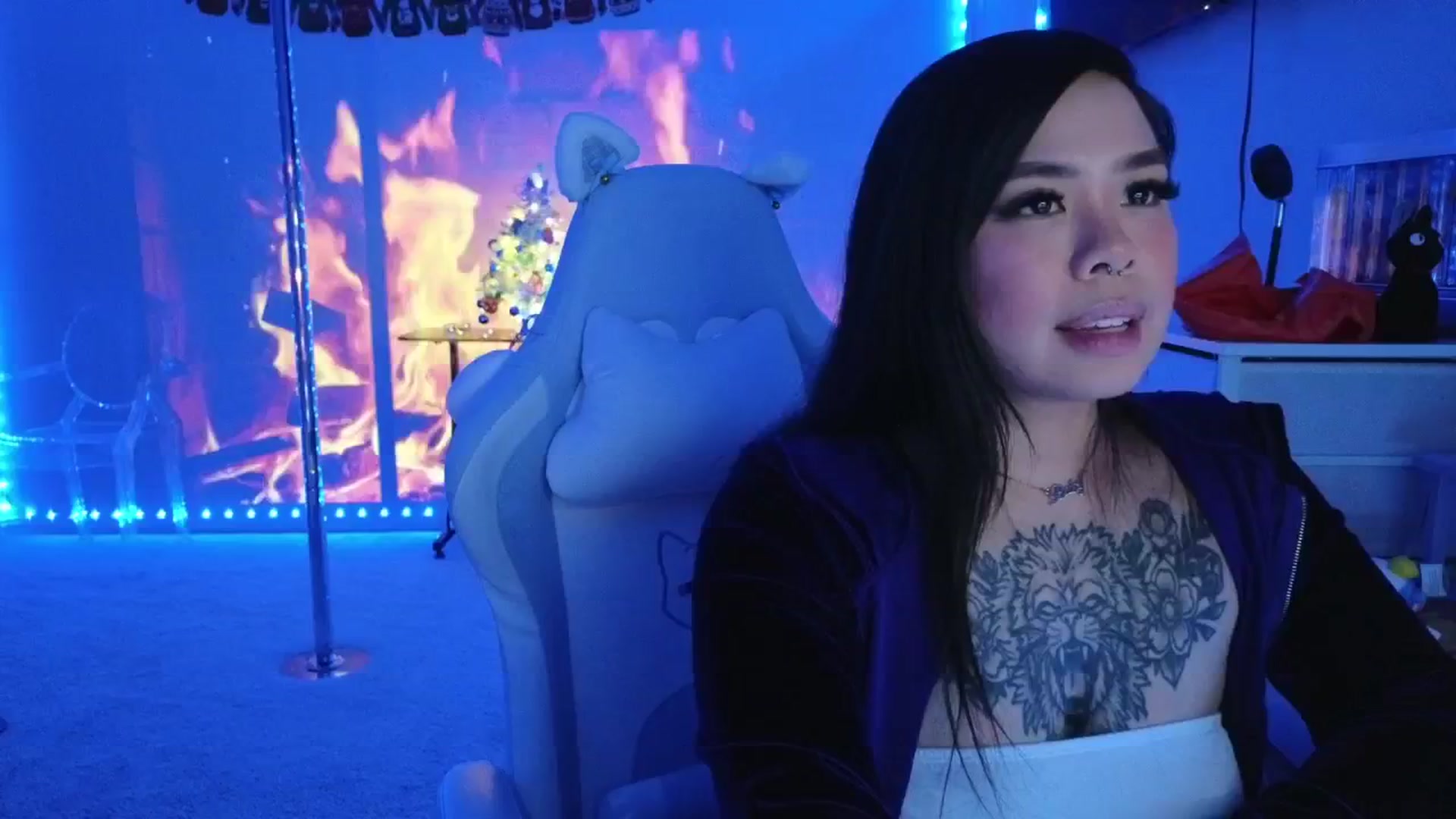 Gallery image thumbnail from dolllface's myfreecams stream on, 12/25/2025, 05:09 image 12 of 20