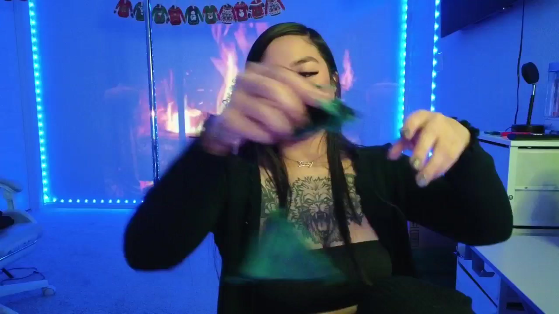 Gallery image thumbnail from dolllface's myfreecams stream on, 12/26/2025, 03:37 image 18 of 20