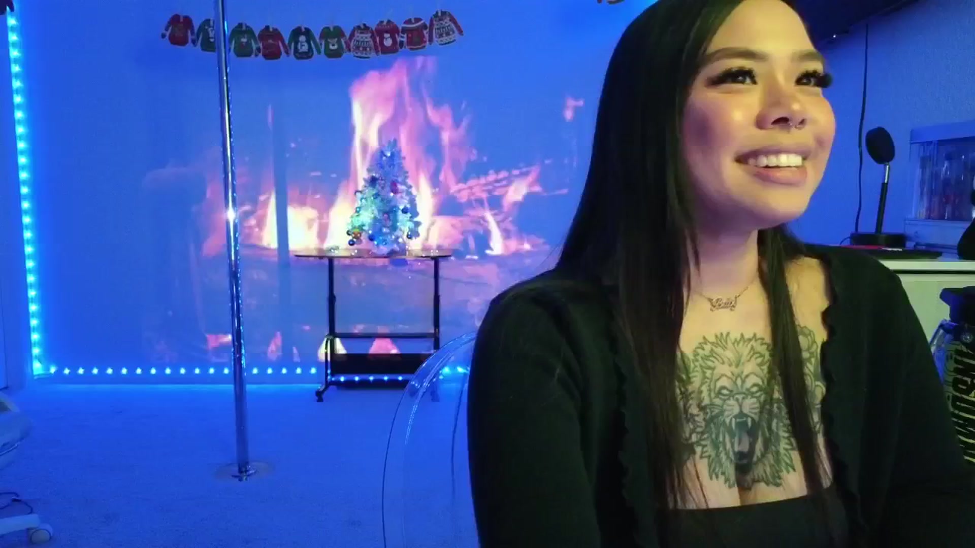 Gallery image thumbnail from dolllface's myfreecams stream on, 12/26/2025, 03:37 image 14 of 20