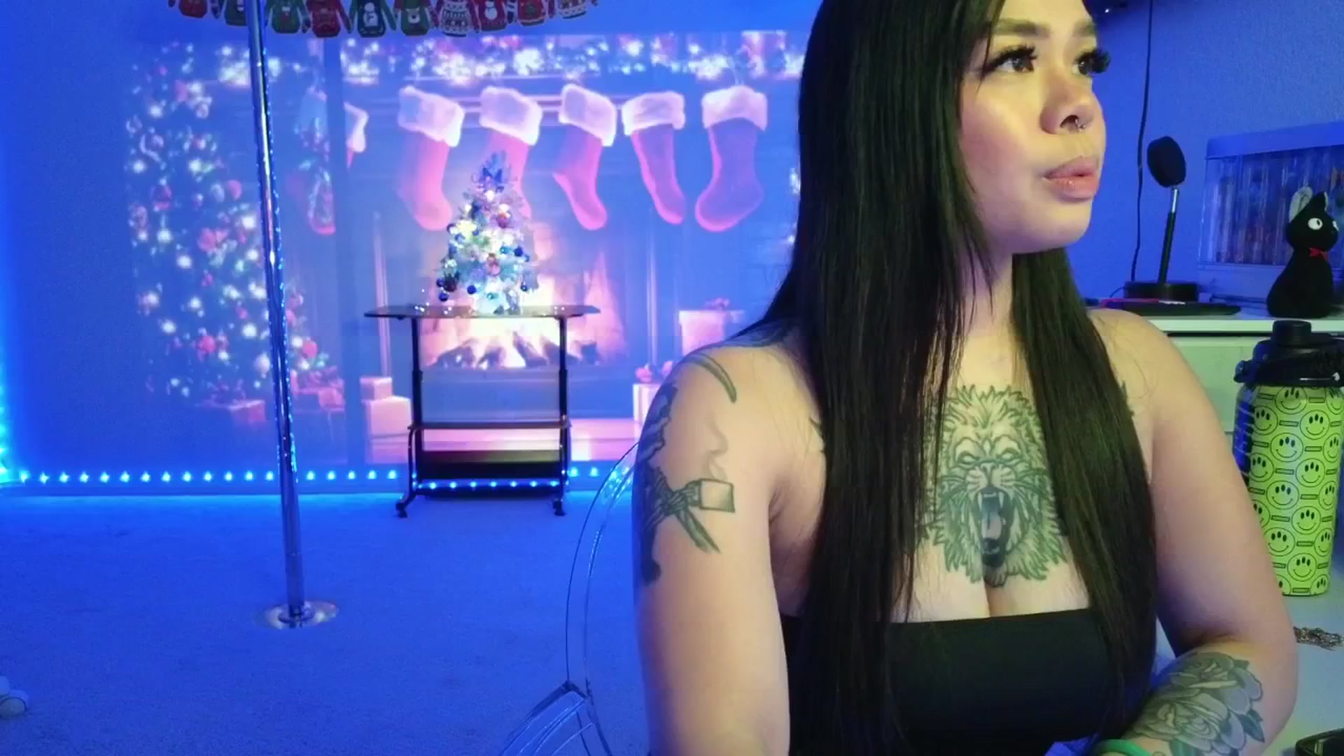 Gallery image thumbnail from dolllface's myfreecams stream on, 12/26/2025, 03:37 image 2 of 20
