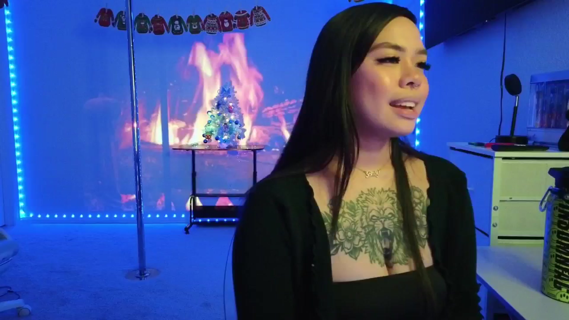 Gallery image thumbnail from dolllface's myfreecams stream on, 12/26/2025, 03:37 image 16 of 20