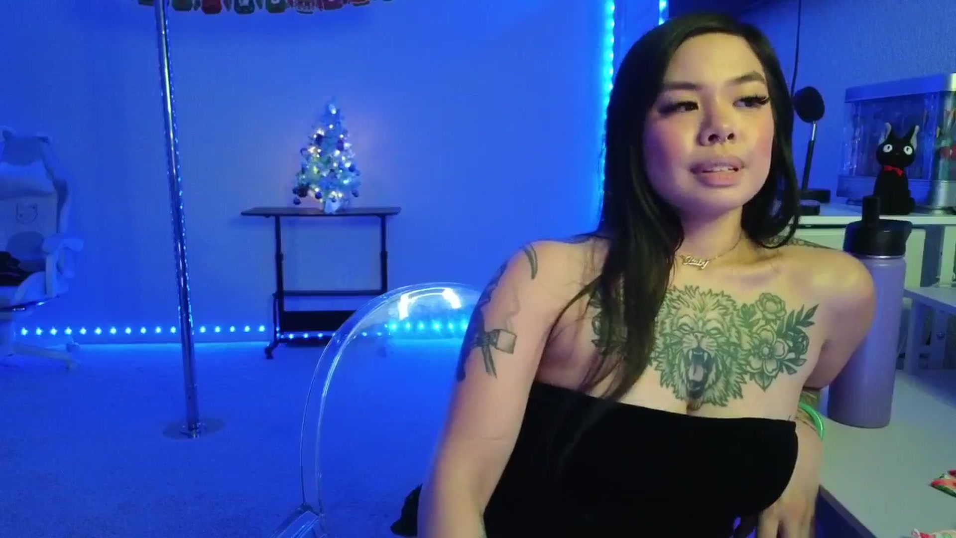 Gallery image thumbnail from dolllface's myfreecams stream on, 12/28/2025, 03:49 image 20 of 20