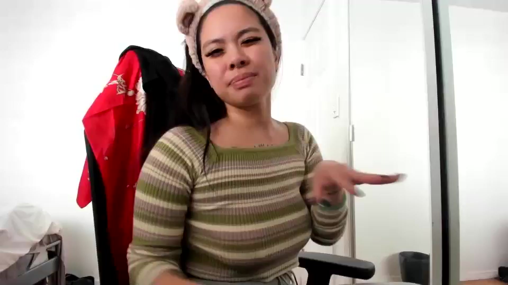 Gallery image thumbnail from dolllface's myfreecams stream on, 01/01/2026, 22:44 image 1 of 20