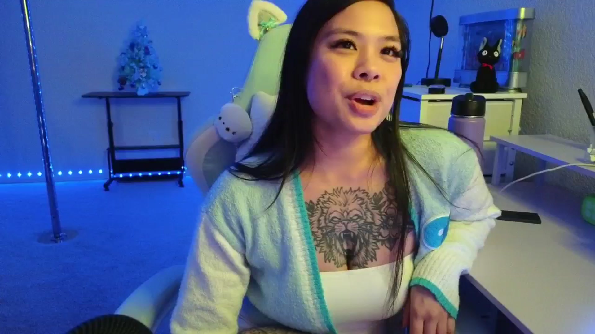 Gallery image thumbnail from dolllface's myfreecams stream on, 01/05/2026, 09:30 image 1 of 20