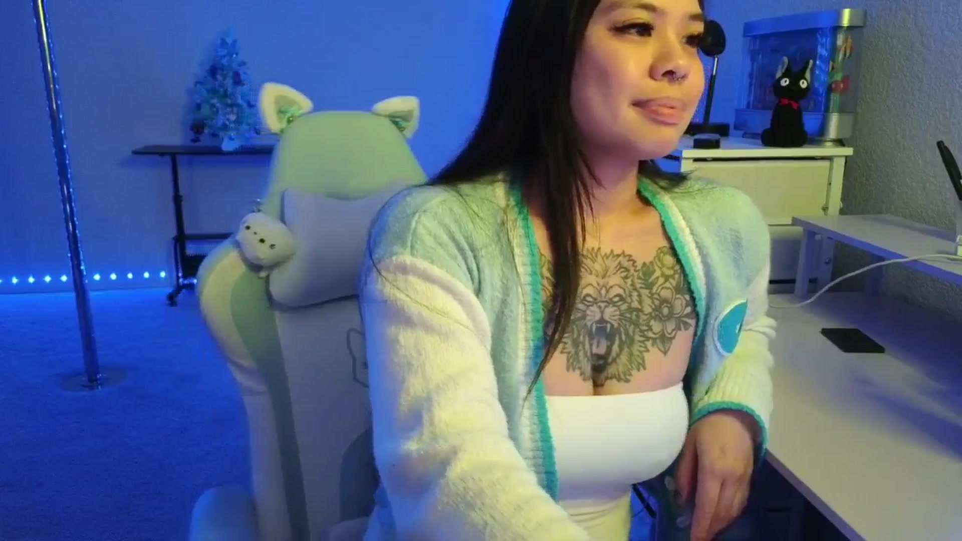 Gallery image thumbnail from dolllface's myfreecams stream on, 01/05/2026, 09:30 image 10 of 20