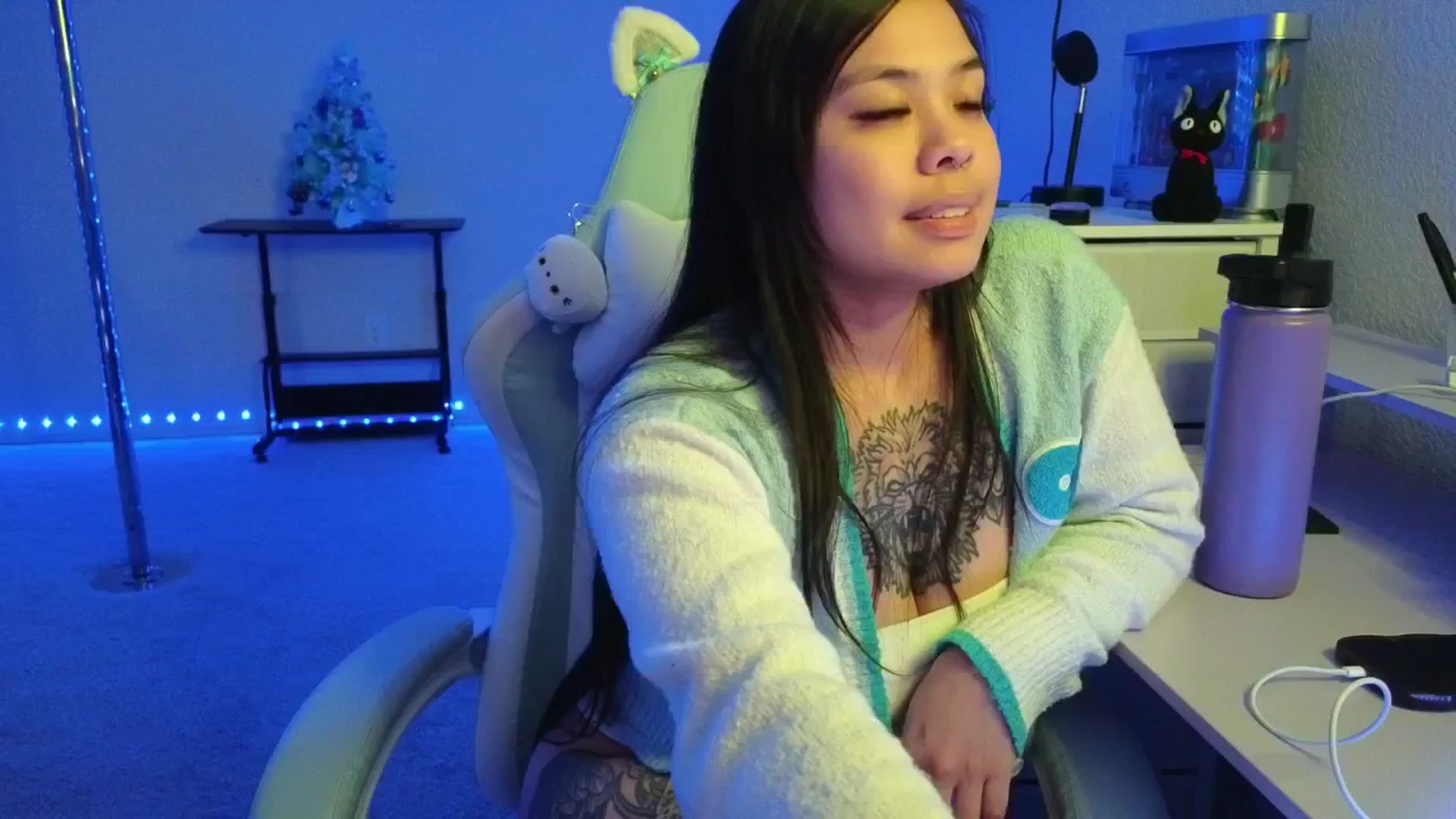 Gallery image thumbnail from dolllface's myfreecams stream on, 01/05/2026, 09:44 image 2 of 20