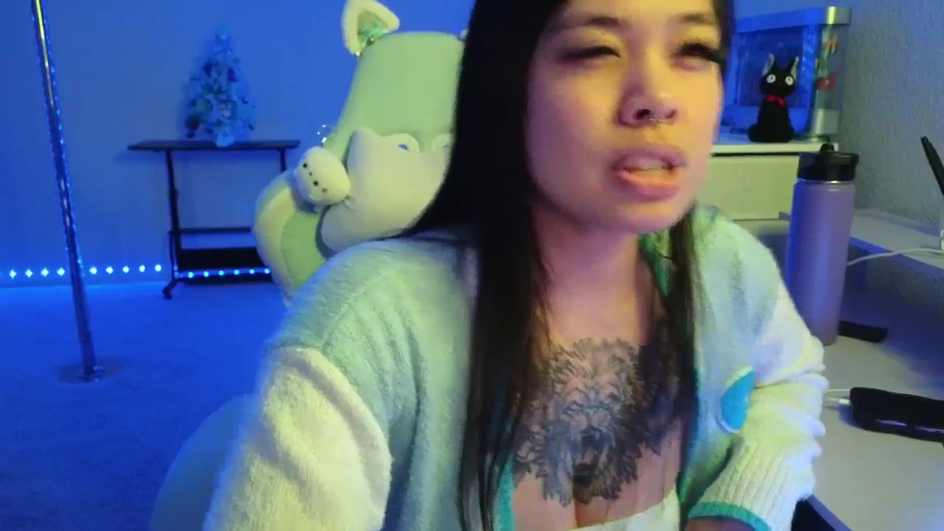 Gallery image thumbnail from dolllface's myfreecams stream on, 01/05/2026, 09:44 image 12 of 20