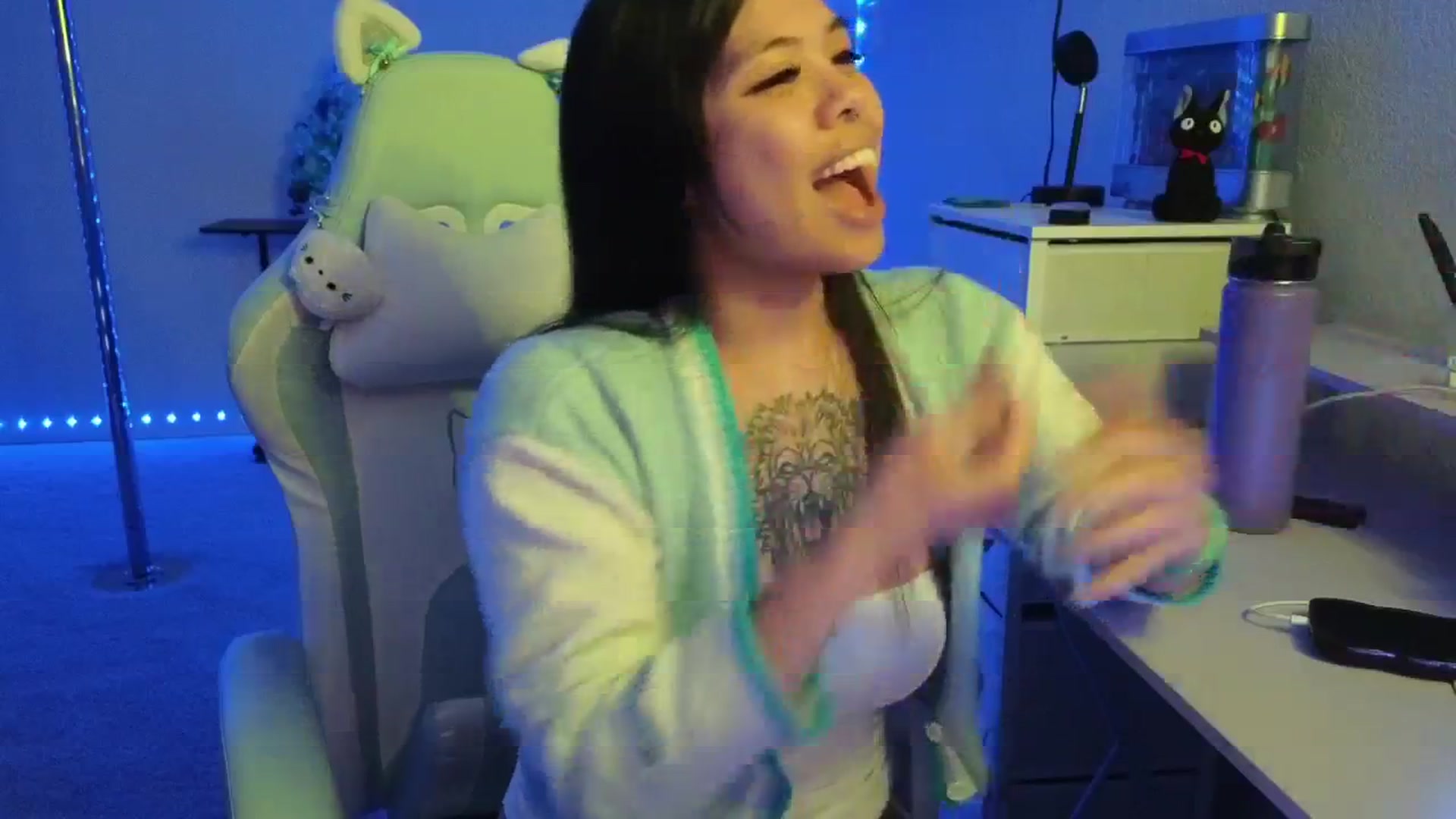 Gallery image thumbnail from dolllface's myfreecams stream on, 01/05/2026, 09:44 image 18 of 20