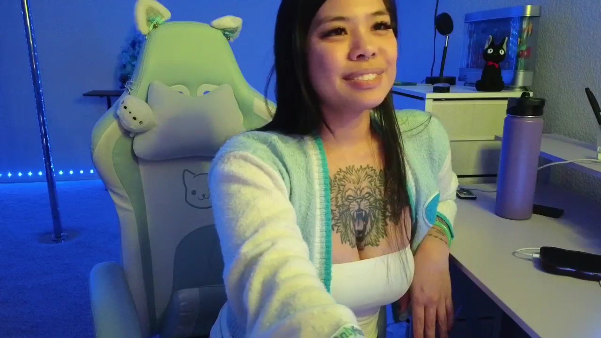 Gallery image thumbnail from dolllface's myfreecams stream on, 01/05/2026, 09:44 image 19 of 20