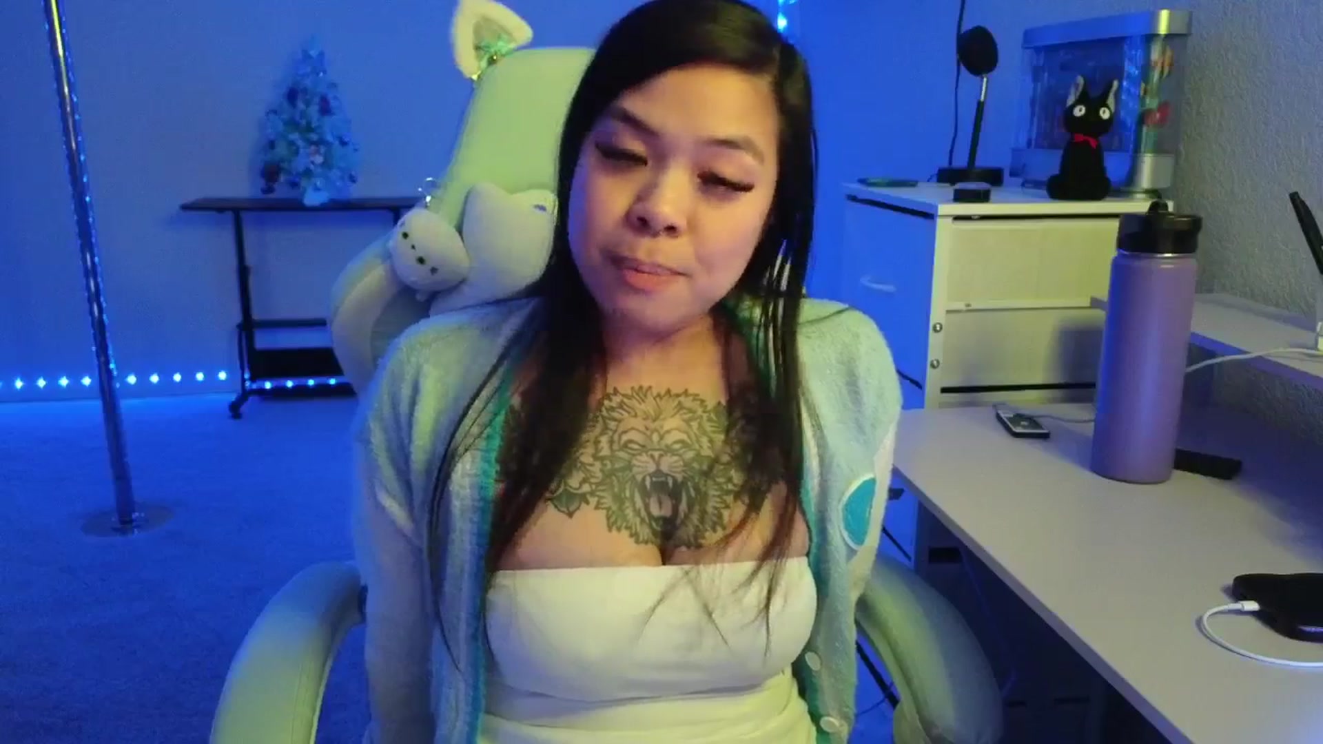 Gallery image thumbnail from dolllface's myfreecams stream on, 01/05/2026, 09:44 image 11 of 20