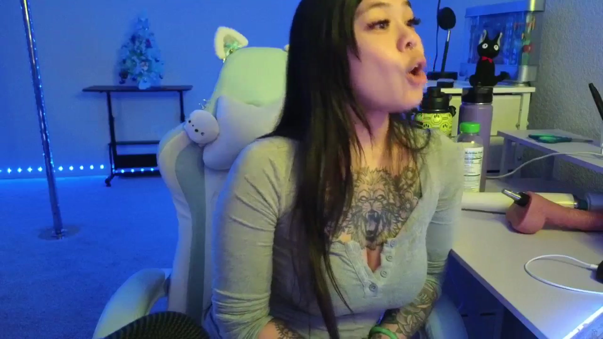 Gallery image thumbnail from dolllface's myfreecams stream on, 01/06/2026, 08:59 image 18 of 20
