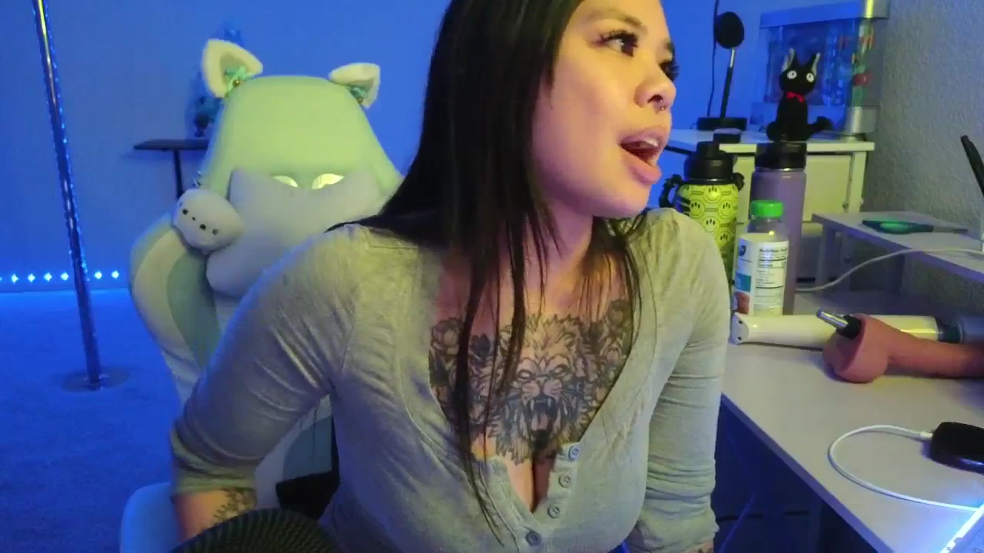 Gallery image thumbnail from dolllface's myfreecams stream on, 01/06/2026, 08:59 image 17 of 20