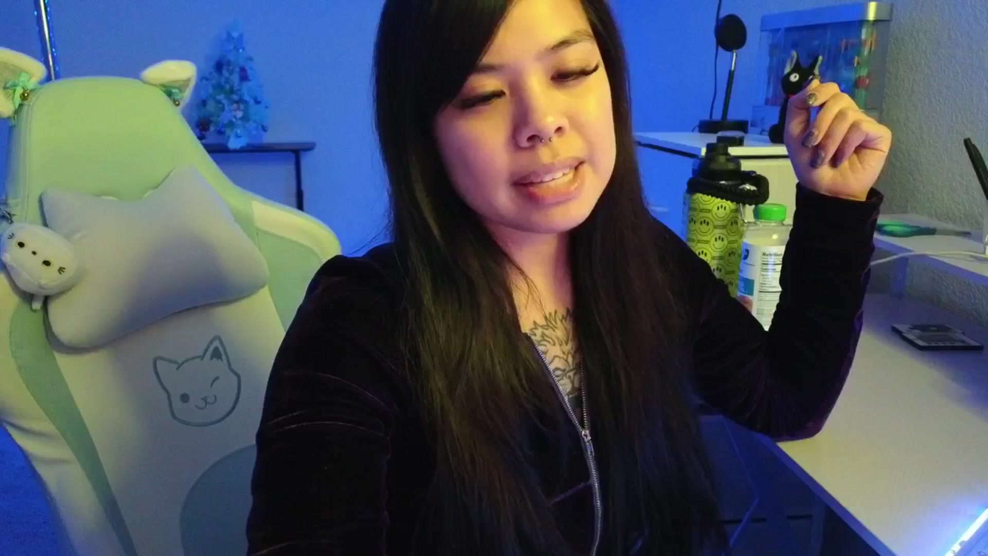 Gallery image thumbnail from dolllface's myfreecams stream on, 01/07/2026, 08:35 image 2 of 20