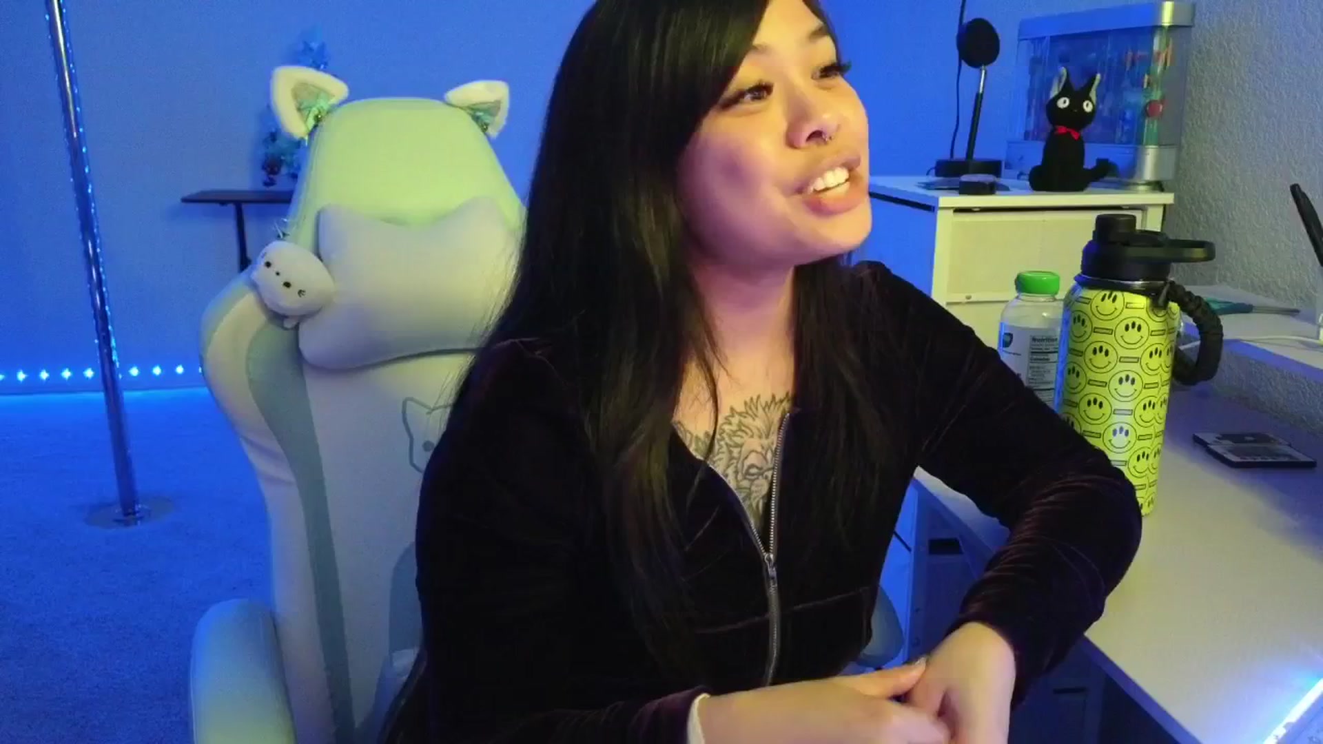 Gallery image thumbnail from dolllface's myfreecams stream on, 01/07/2026, 08:35 image 13 of 20