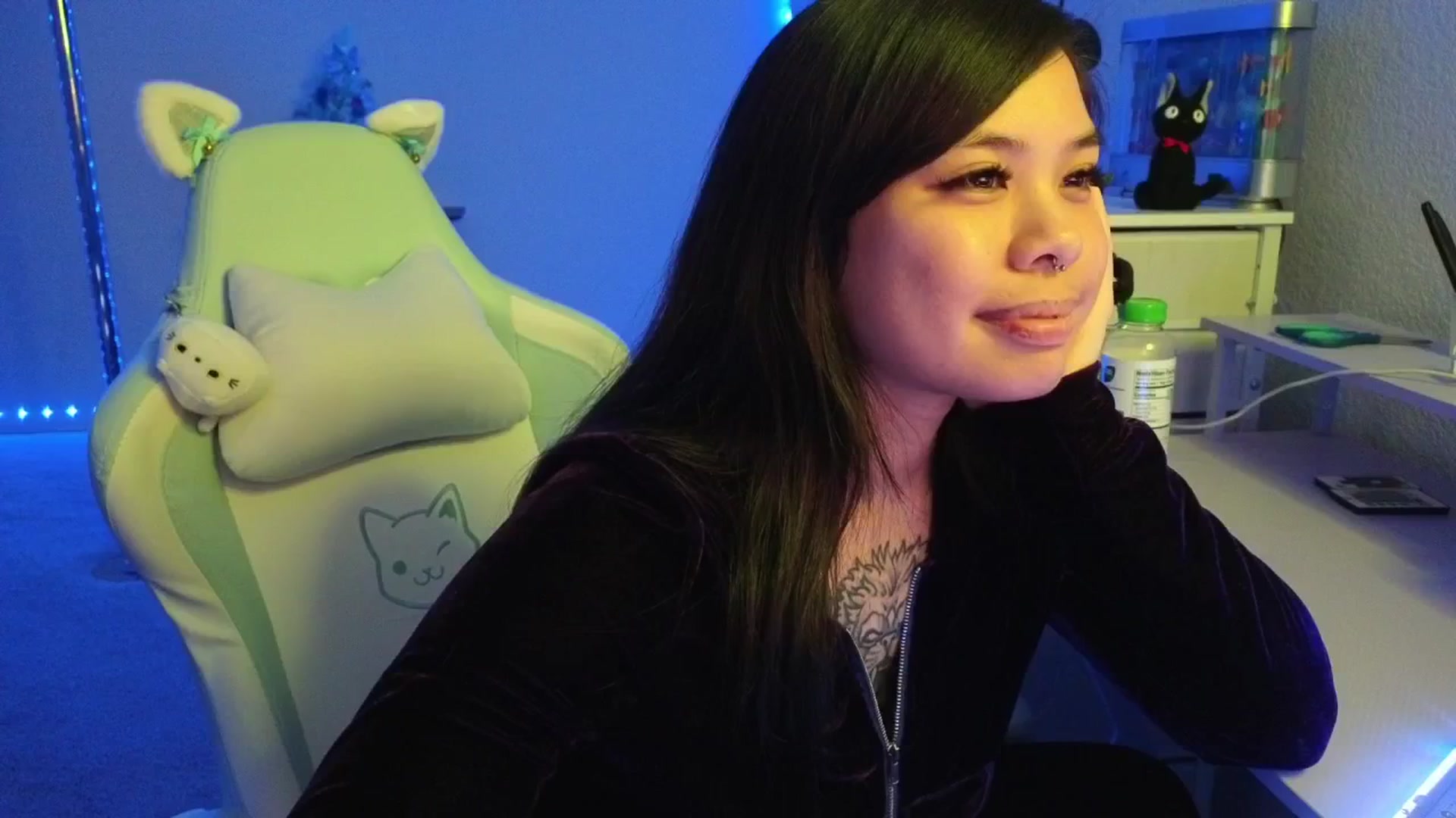 Gallery image thumbnail from dolllface's myfreecams stream on, 01/07/2026, 08:35 image 9 of 20
