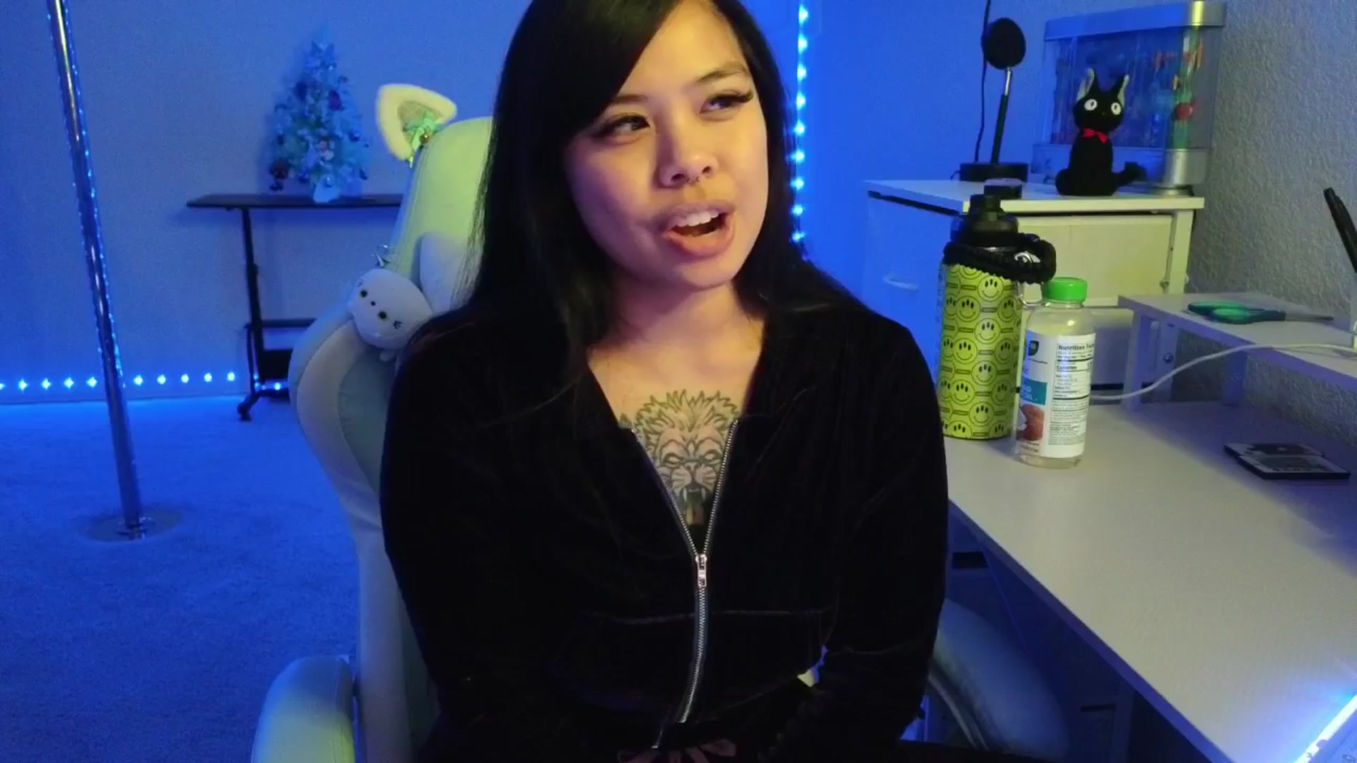 Gallery image thumbnail from dolllface's myfreecams stream on, 01/07/2026, 08:35 image 10 of 20