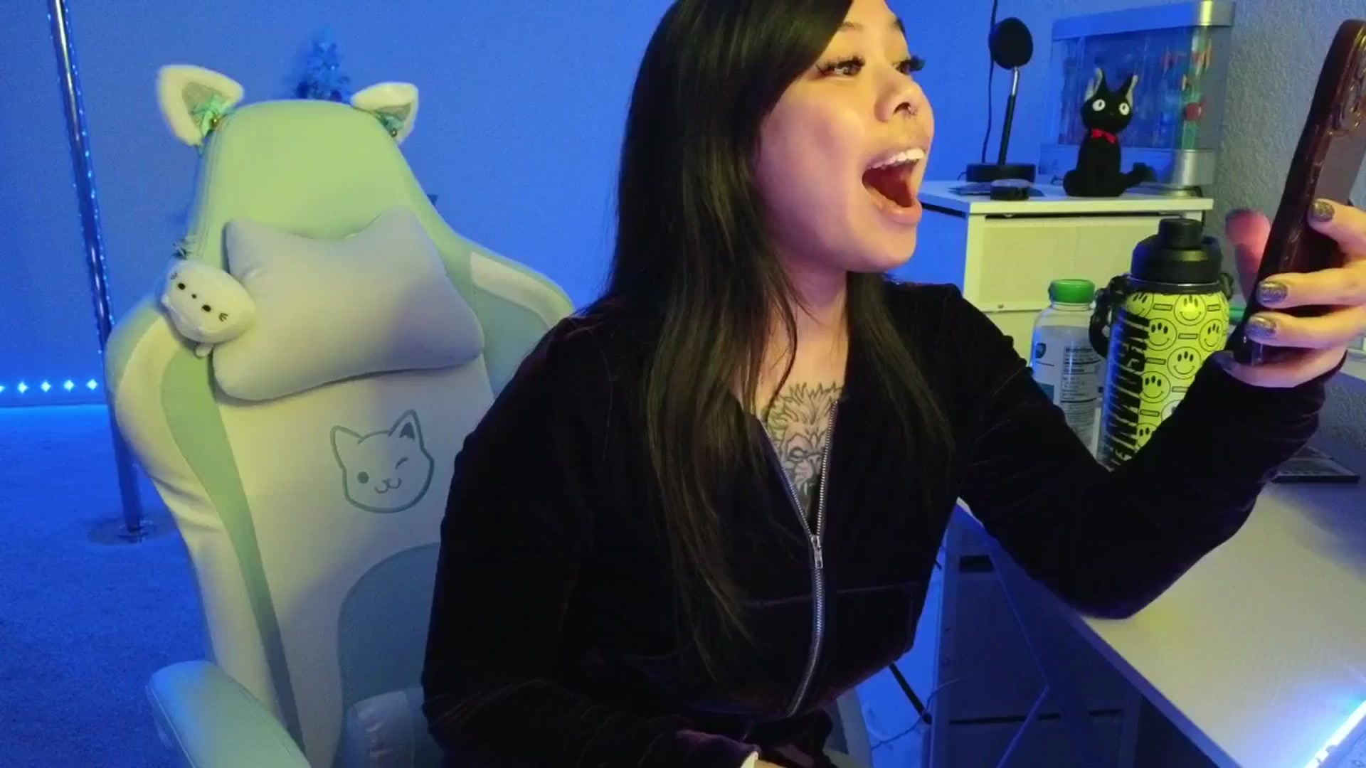 Gallery image thumbnail from dolllface's myfreecams stream on, 01/07/2026, 08:35 image 12 of 20