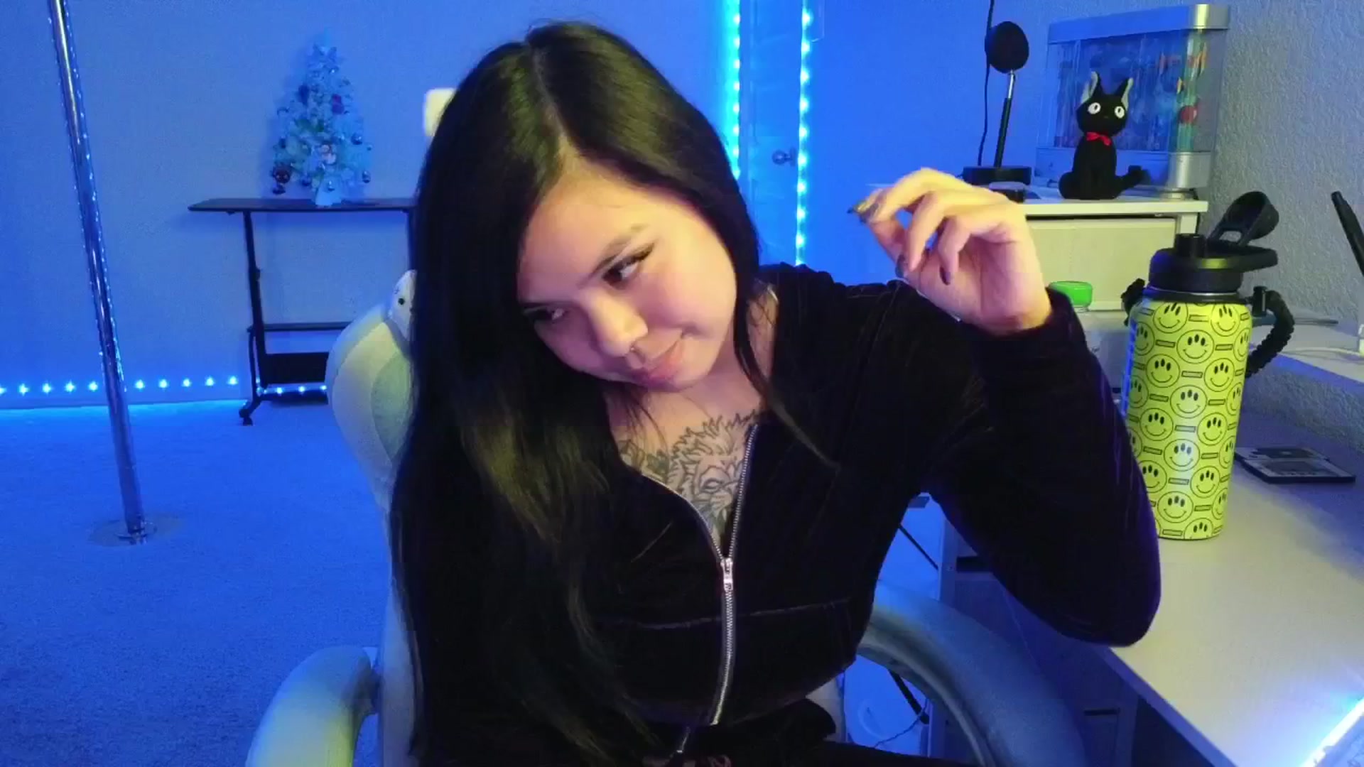 Gallery image thumbnail from dolllface's myfreecams stream on, 01/07/2026, 08:35 image 20 of 20