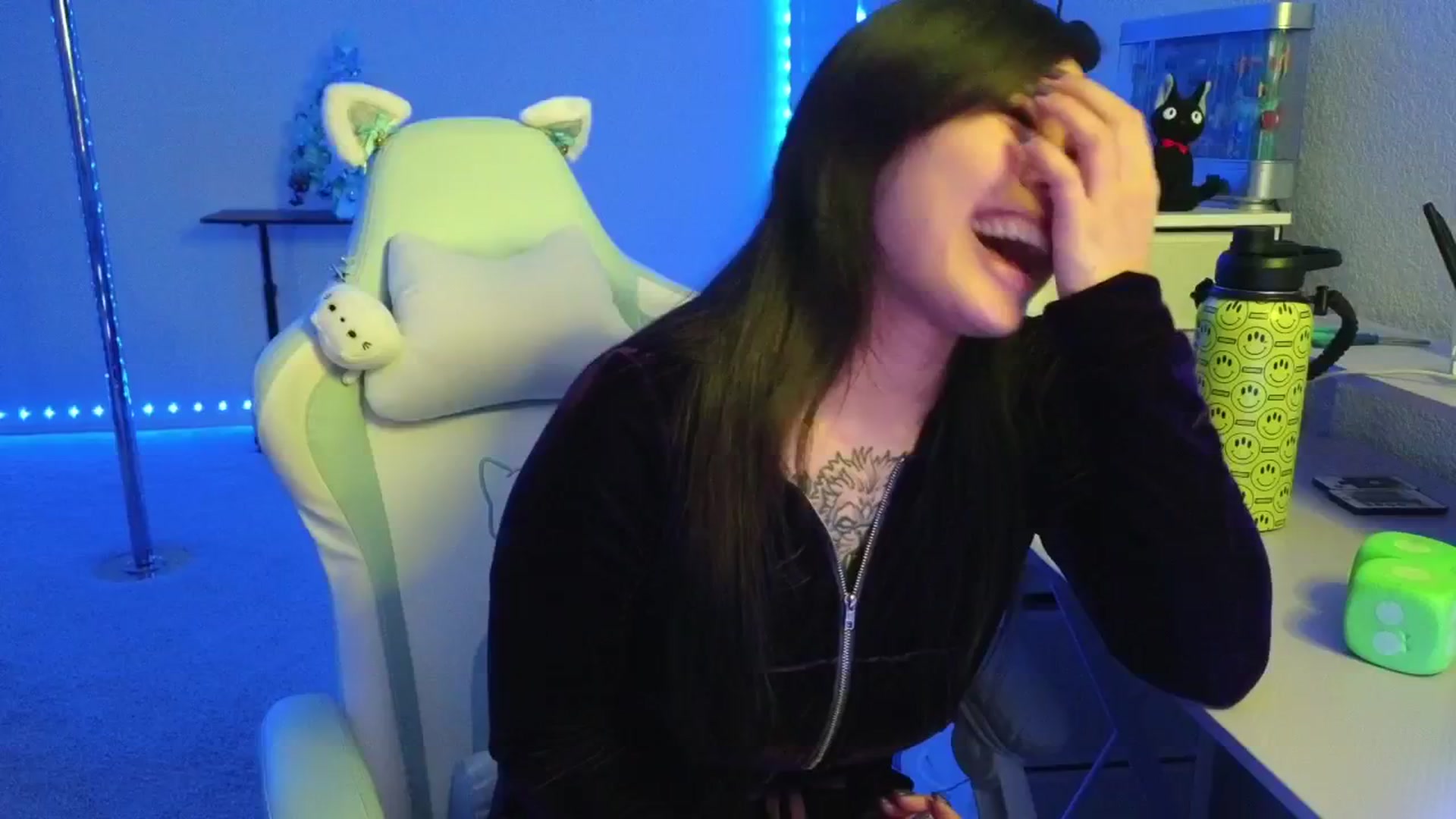 Gallery image thumbnail from dolllface's myfreecams stream on, 01/07/2026, 12:40 image 6 of 20