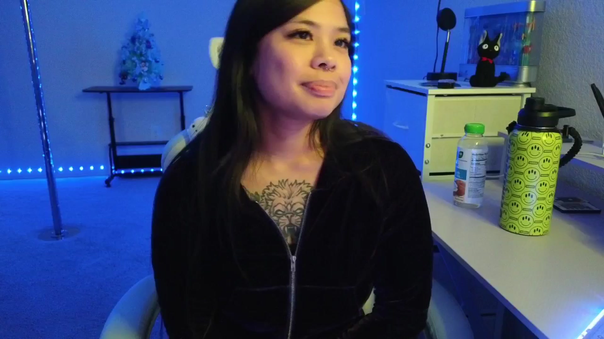 Gallery image thumbnail from dolllface's myfreecams stream on, 01/07/2026, 12:40 image 4 of 20