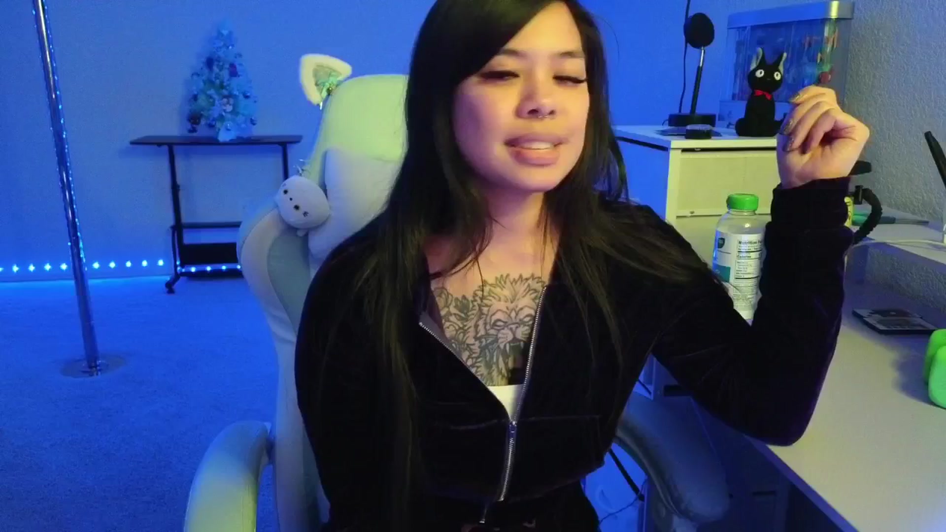 Gallery image thumbnail from dolllface's myfreecams stream on, 01/07/2026, 12:40 image 7 of 20
