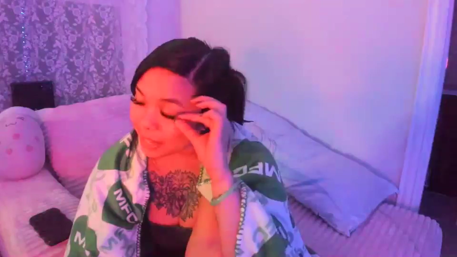 Gallery image thumbnail from dolllface's myfreecams stream on, 01/09/2026, 09:28 image 18 of 20