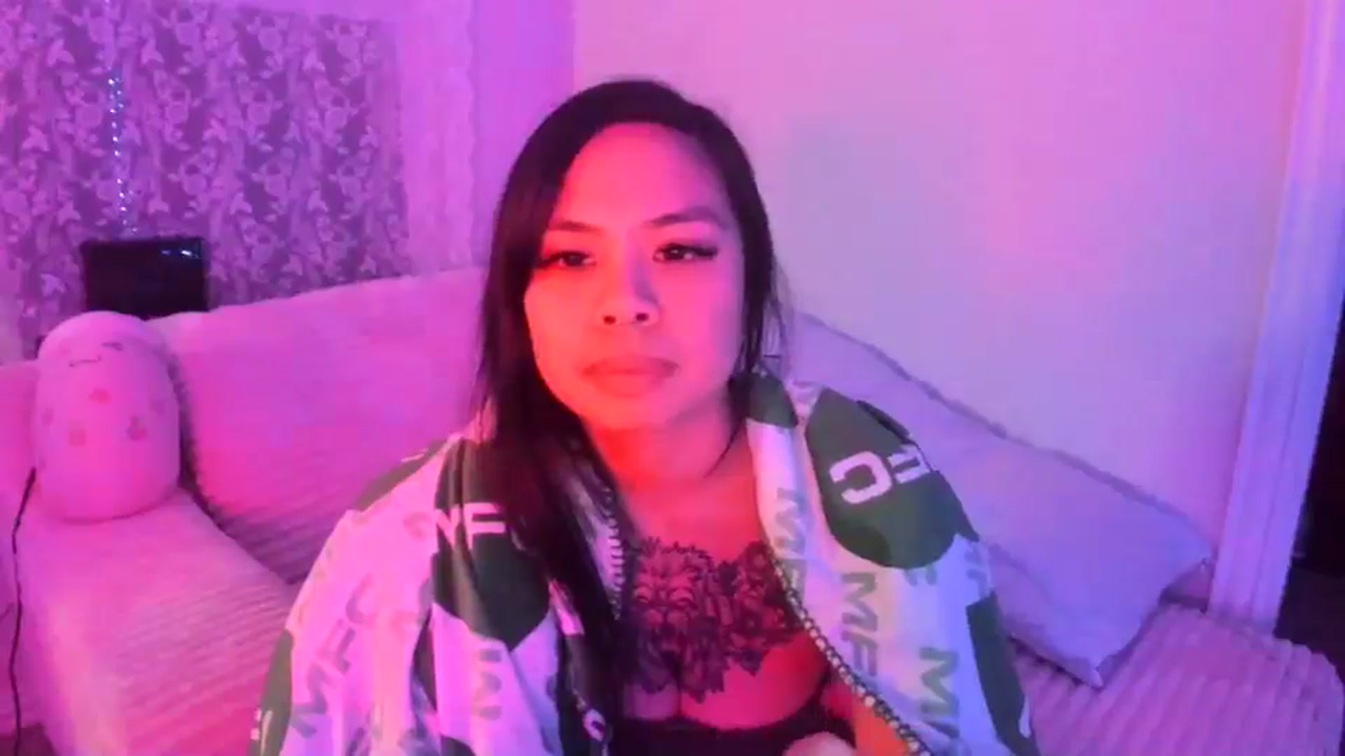 Gallery image thumbnail from dolllface's myfreecams stream on, 01/09/2026, 11:06 image 14 of 20