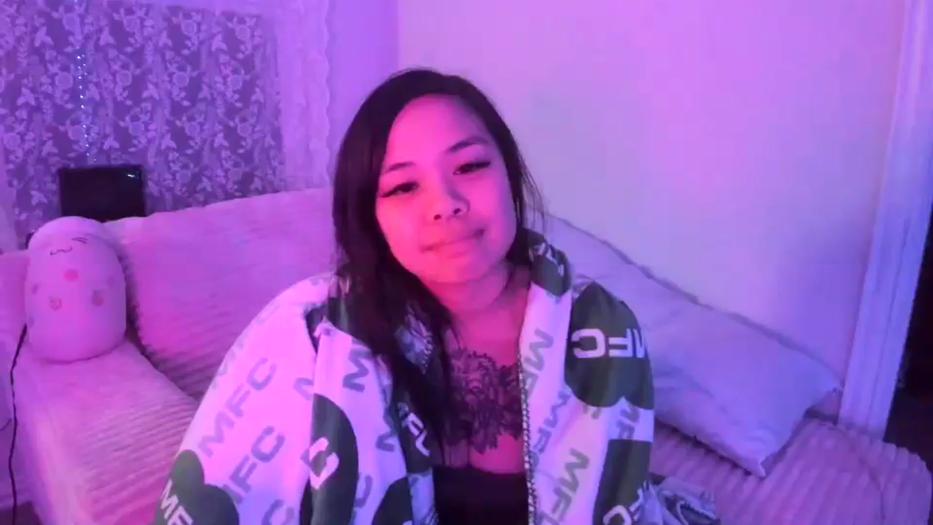 Gallery image thumbnail from dolllface's myfreecams stream on, 01/09/2026, 11:06 image 17 of 20