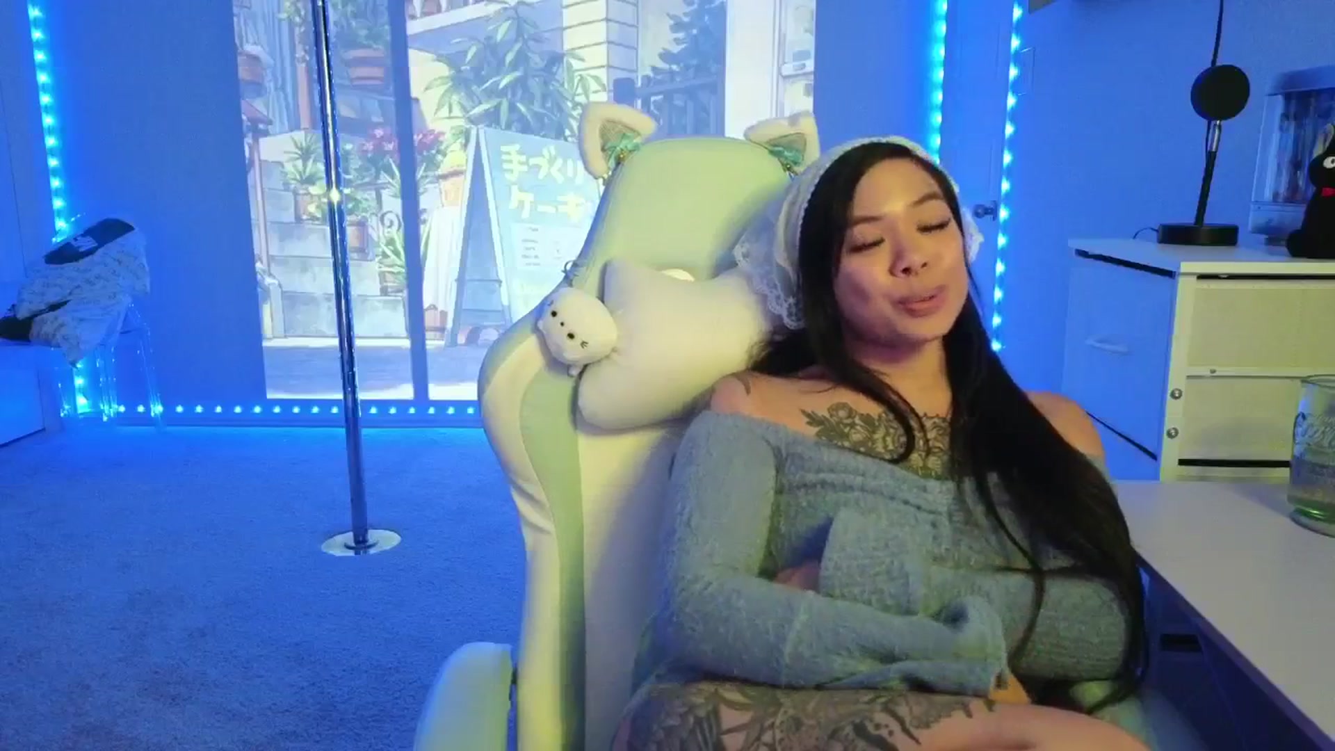 Gallery image thumbnail from dolllface's myfreecams stream on, 01/10/2026, 10:05 image 16 of 20