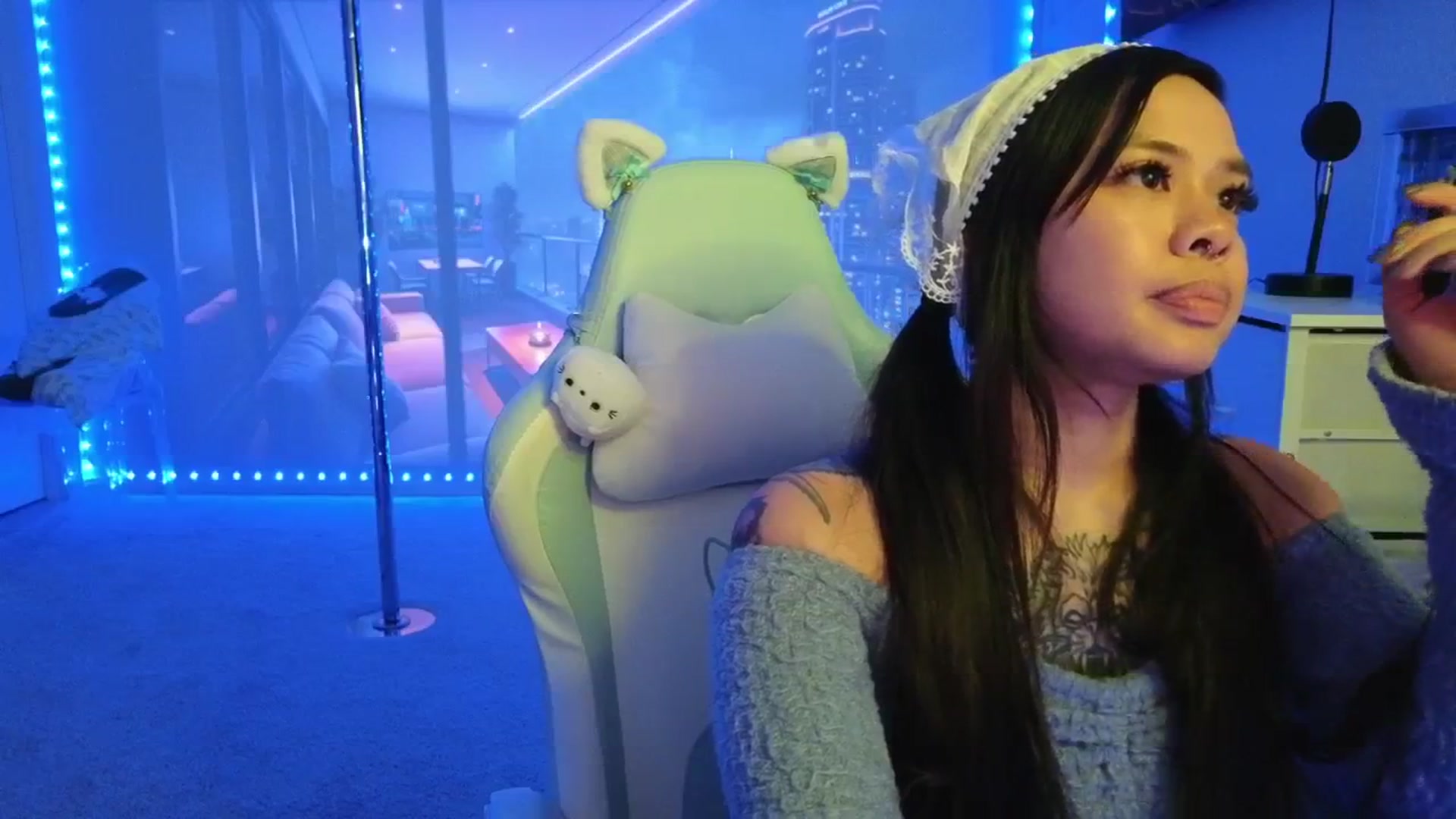 Gallery image thumbnail from dolllface's myfreecams stream on, 01/10/2026, 10:05 image 5 of 20