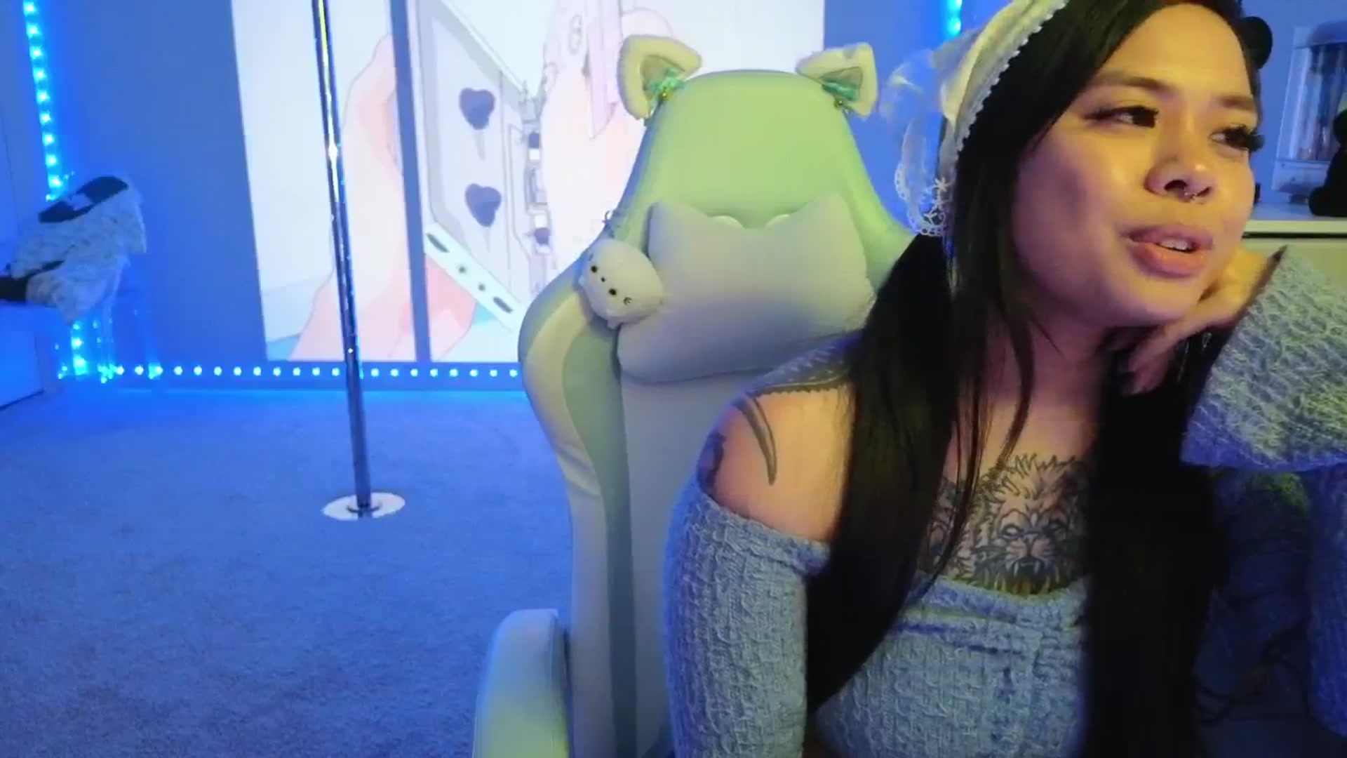 Gallery image thumbnail from dolllface's myfreecams stream on, 01/10/2026, 10:05 image 7 of 20