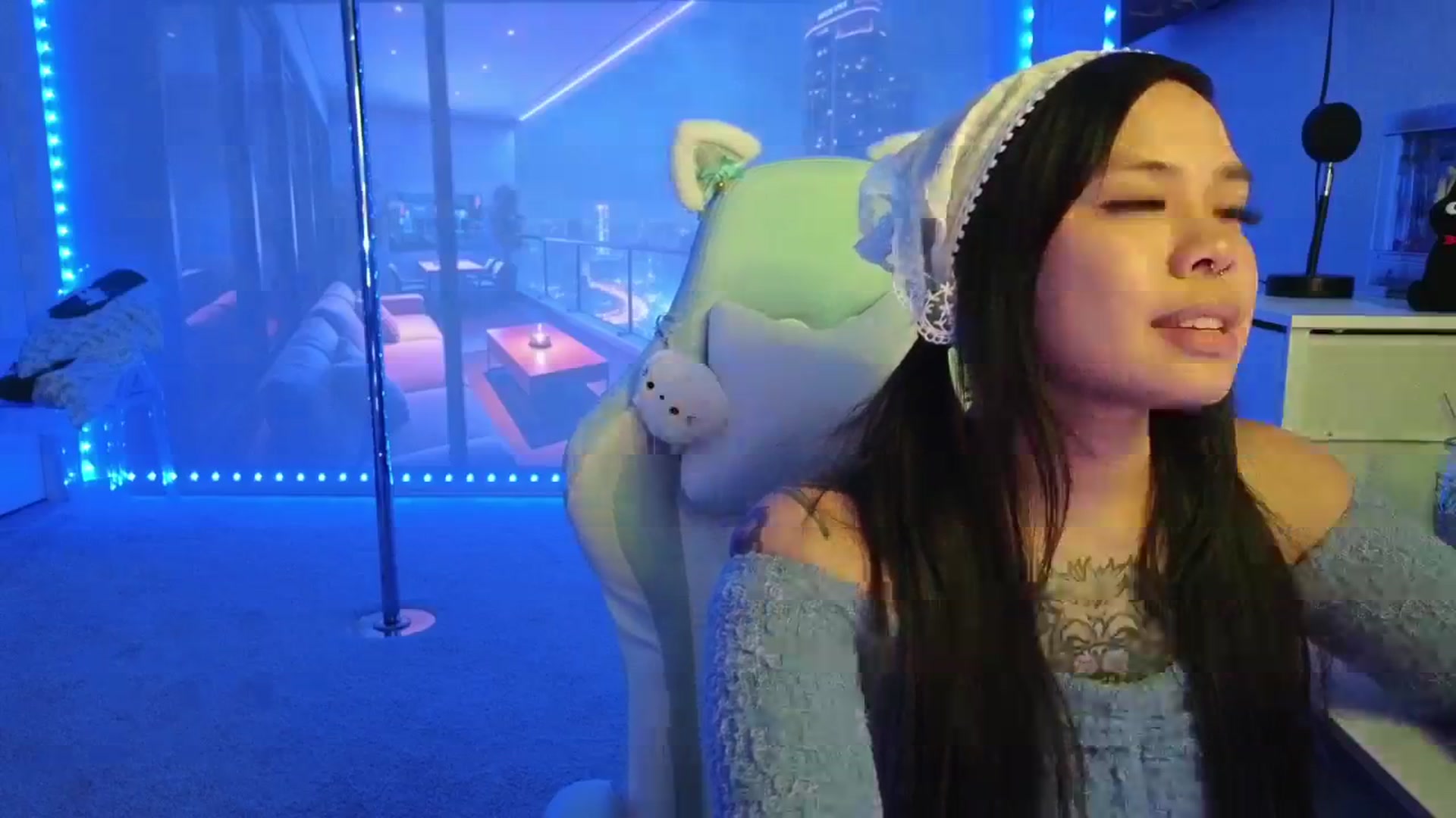 Gallery image thumbnail from dolllface's myfreecams stream on, 01/10/2026, 10:05 image 2 of 20